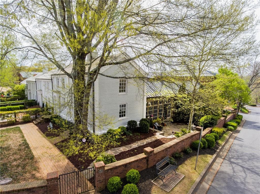 4 bedroom, 4 bathroom, 3,500 sq ft townhouse sold at 65 Sloan Street 4, Roswell, GA 30075