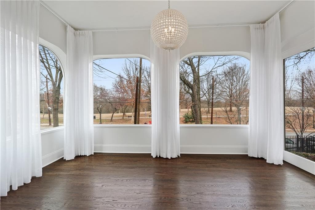 3 bedroom, 4 bathroom, 2,843 sq ft townhouse sold at 377 10th Street 9, Atlanta, GA 30309