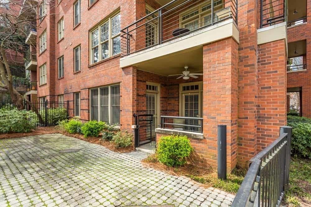 2 bedroom, 2 bathroom, 1,350 sq ft condominium sold at 273 12th Street 111, Atlanta, GA 30309