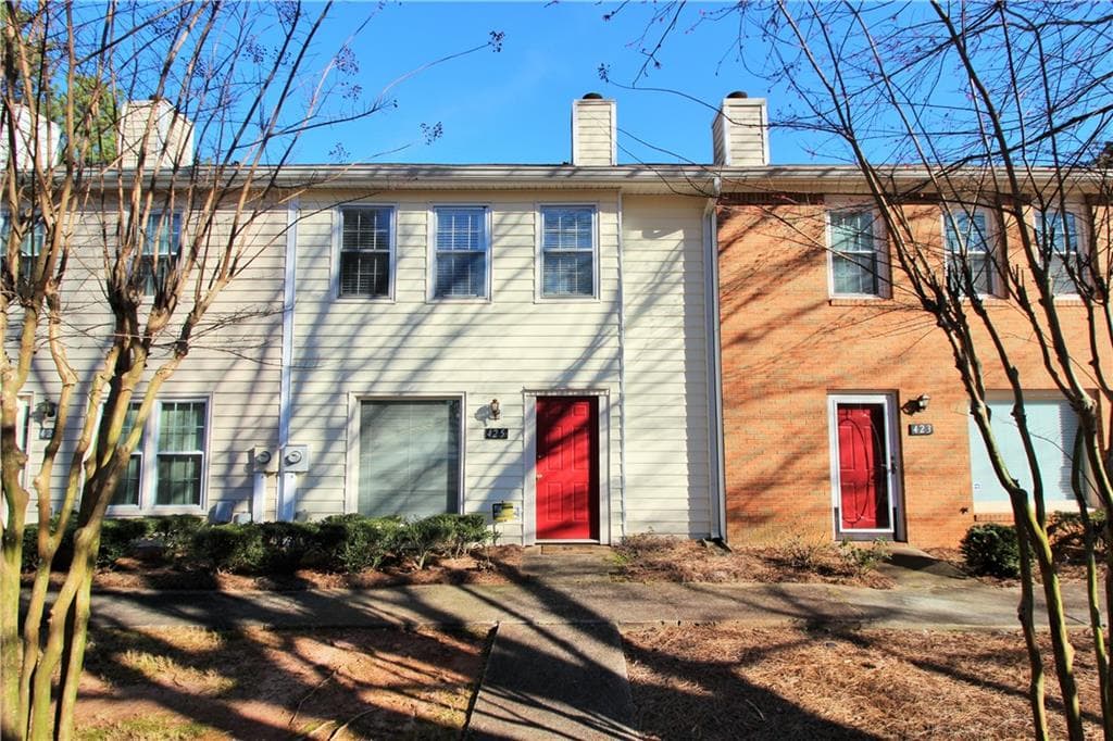 425 Paper Mill Landing, Roswell, GA 30076 — most recent listing photo