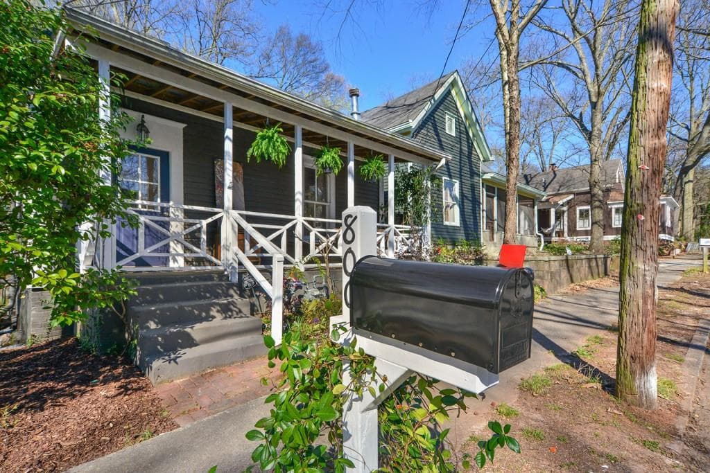 2 bedroom, 1 bathroom, 964 sq ft single family residence sold at 800 Harold Avenue, Atlanta, GA 30316