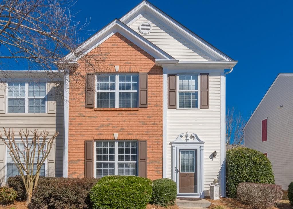 3 bedroom, 3 bathroom, 1,370 sq ft townhouse sold at 13300 Morris Road 66, Alpharetta, GA 30004