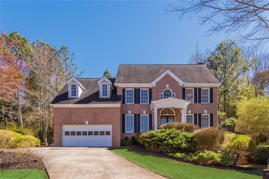 355 Willow Crescent Way, Alpharetta, GA 30022 — most recent listing photo