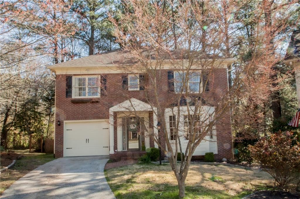 3 bedroom, 3 bathroom, 1,834 sq ft single family residence sold at 2984 Wilsons Crossing Court, Decatur, GA 30033