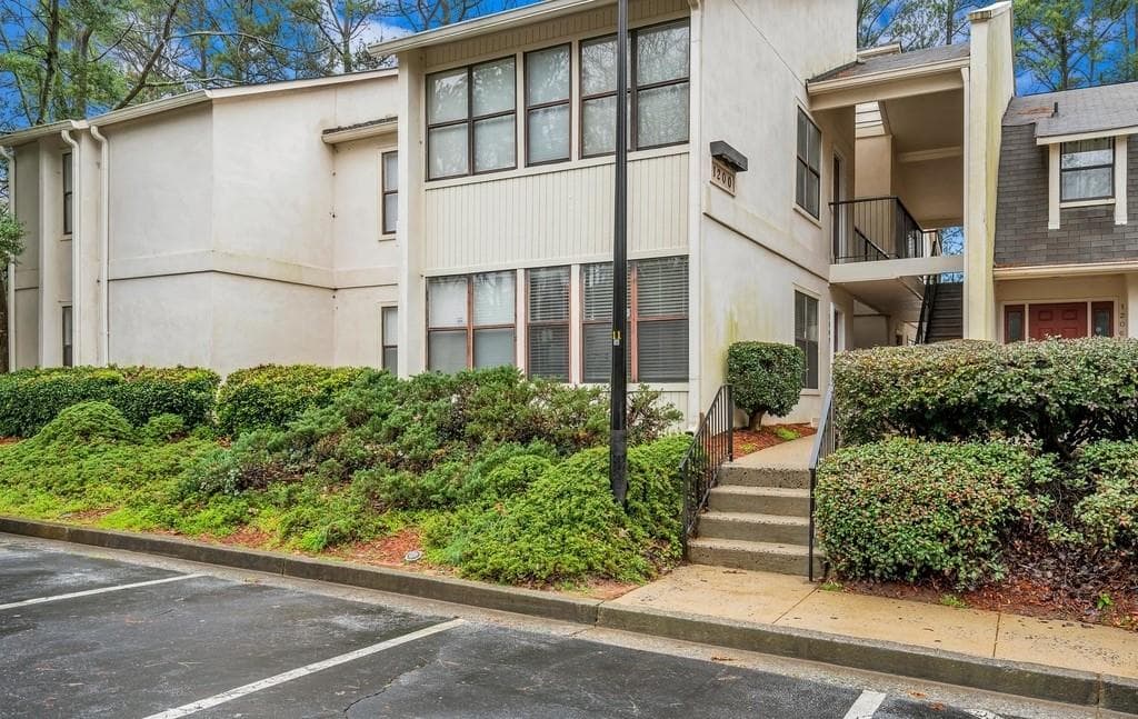 1202 Old Hammond Chase 1202, Sandy Springs, GA 30350 — most recent listing photo