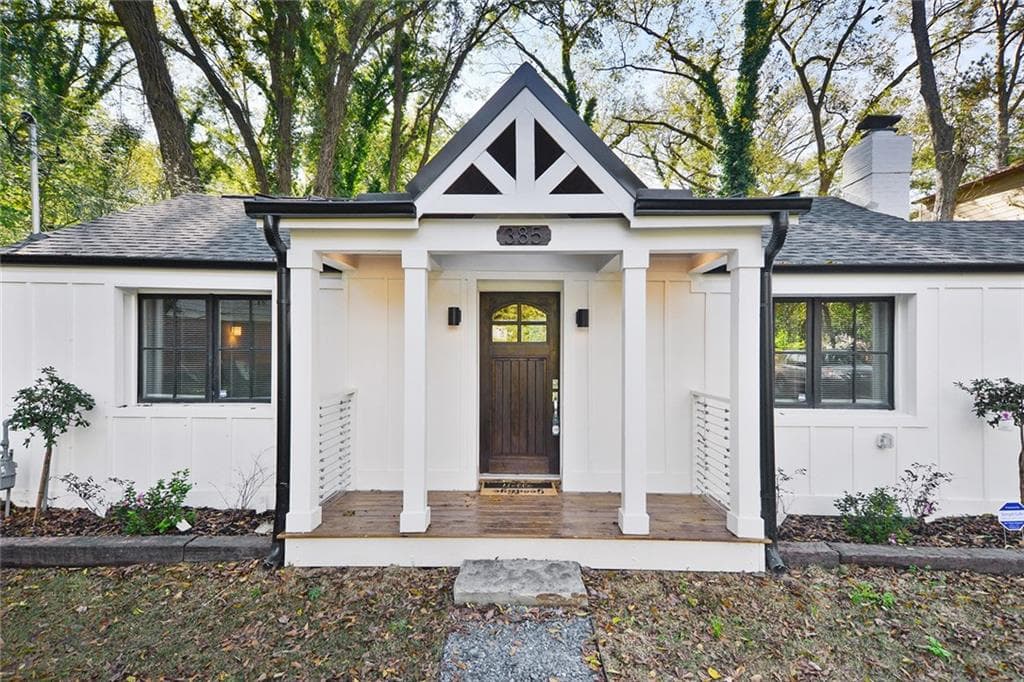 3 bedroom, 2 bathroom, 1,500 sq ft single family residence sold at 385 Elvira Street, Atlanta, GA 30315