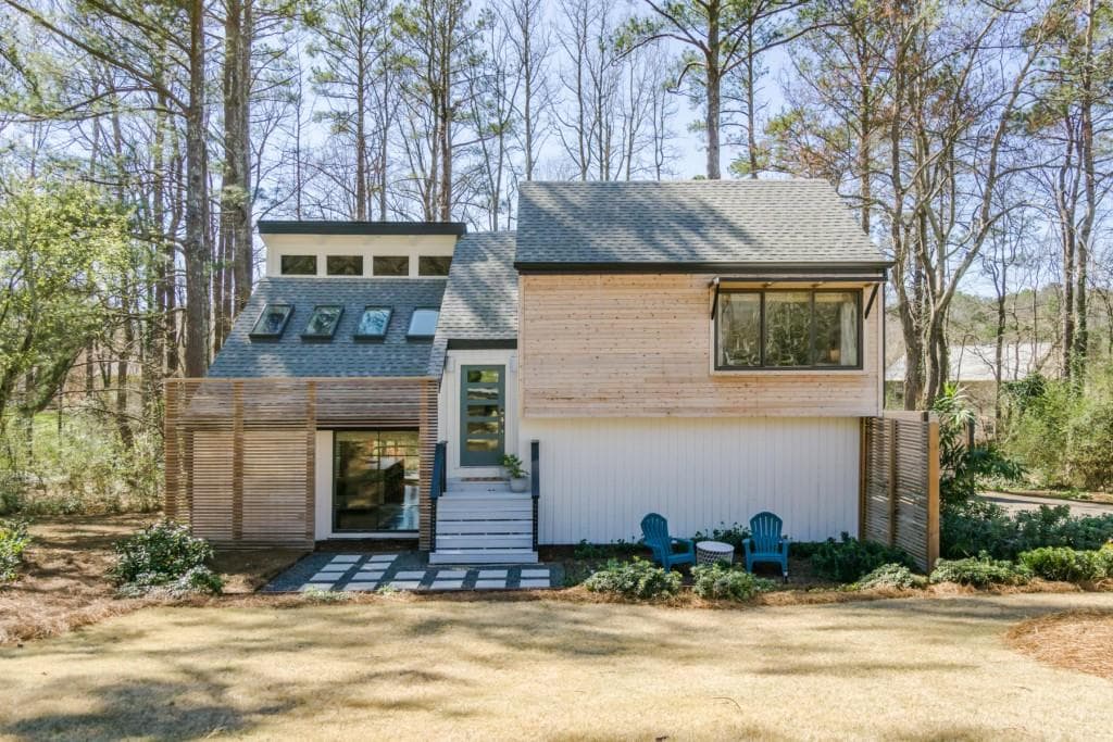 3 bedroom, 3 bathroom, 1,628 sq ft single family residence sold at 3000 Alberta Drive, Marietta, GA 30062