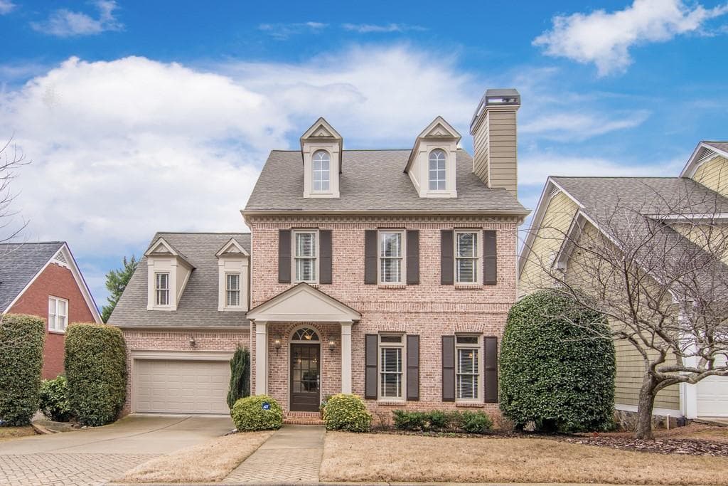 4 bedroom, 4 bathroom, 3,636 sq ft single family residence sold at 1121 Vinings Grove Way, Smyrna, GA 30082