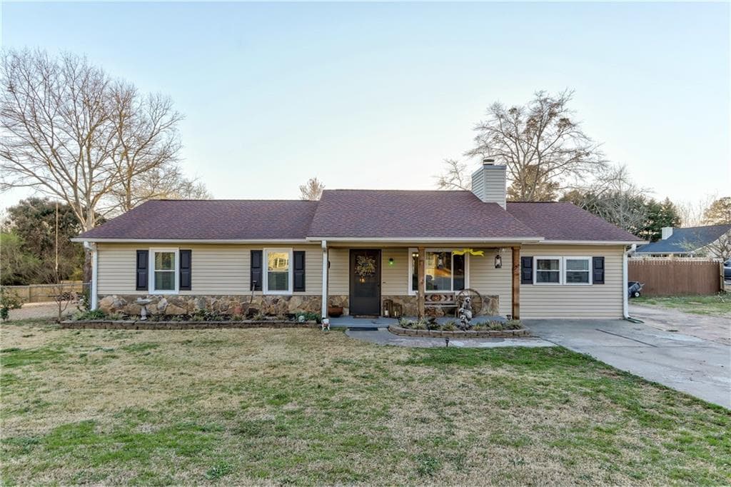 415 Johnson Drive, Braselton, GA 30517 — most recent listing photo