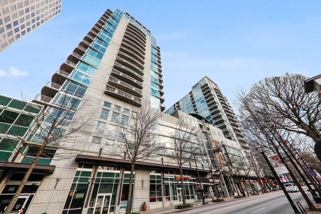 1 bedroom, 1 bathroom, 683 sq ft condominium sold at 923 Peachtree Street 1334, Atlanta, GA 30309
