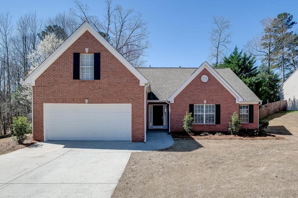 1100 Amhearst Oaks Drive, Lawrenceville, GA 30043 — most recent listing photo
