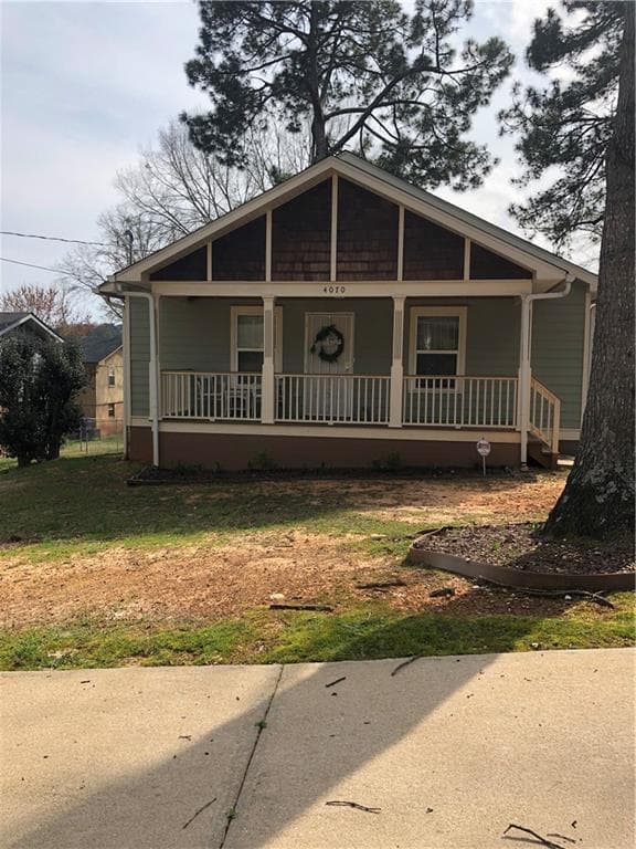 3 bedroom, 1 bathroom, 1,147 sq ft single family residence sold at 4070 SW ESTER Drive, Atlanta, GA 30331