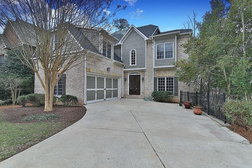585 Cliftwood Court, Sandy Springs, GA 30328 — most recent listing photo