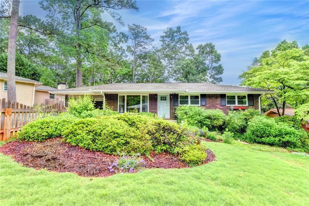 3 bedroom, 2 bathroom, 1,424 sq ft single family residence sold at 3871 Honeysuckle Drive, Smyrna, GA 30082