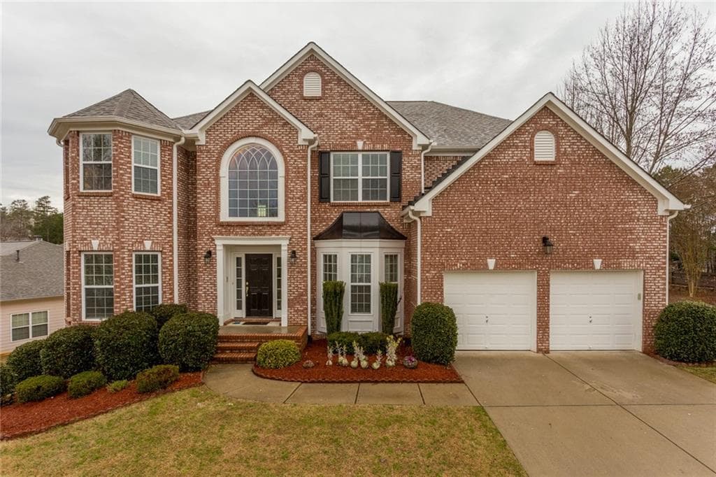 5 bedroom, 4 bathroom, 3,514 sq ft single family residence sold at 2950 Links View Way, Cumming, GA 30041