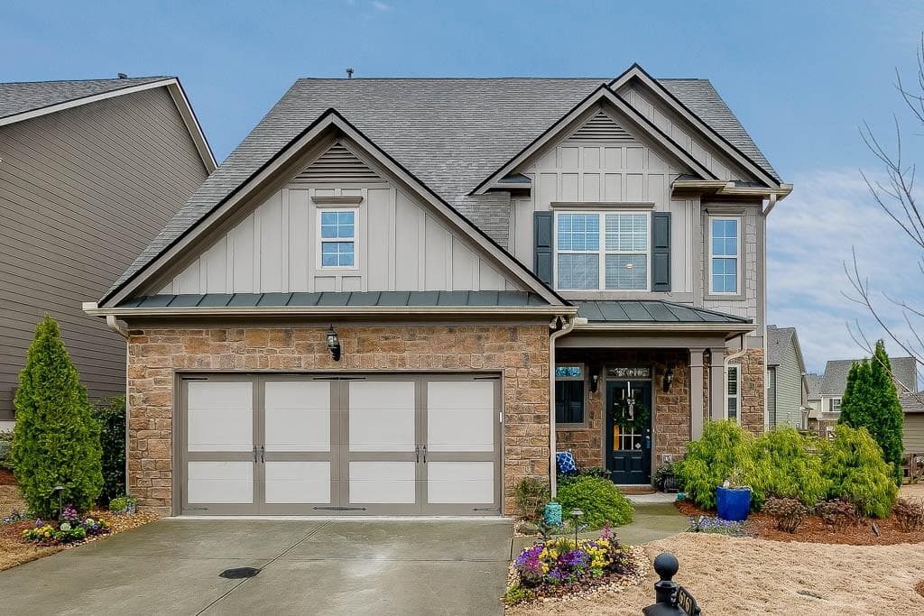 4 bedroom, 3 bathroom single family residence sold at 6767 Big Sky Drive, Flowery Branch, GA 30542