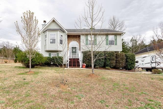 555 WOODWIND Drive, Rockmart, GA 30153 — most recent listing photo