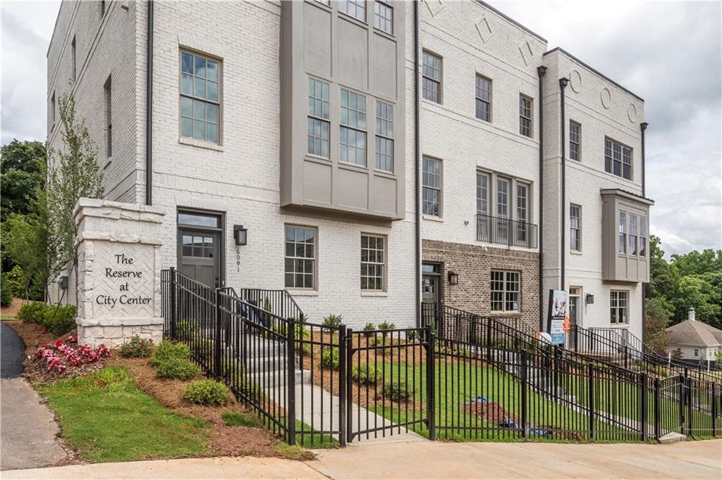 6087 Boylston Drive 7, Sandy Springs, GA 30328 — most recent listing photo