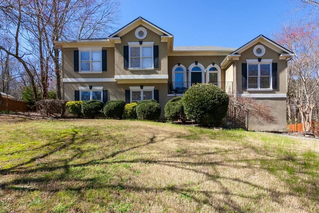 4 bedroom, 6 bathroom, 2,472 sq ft single family residence sold at 1204 Commonwealth Avenue, Marietta, GA 30064