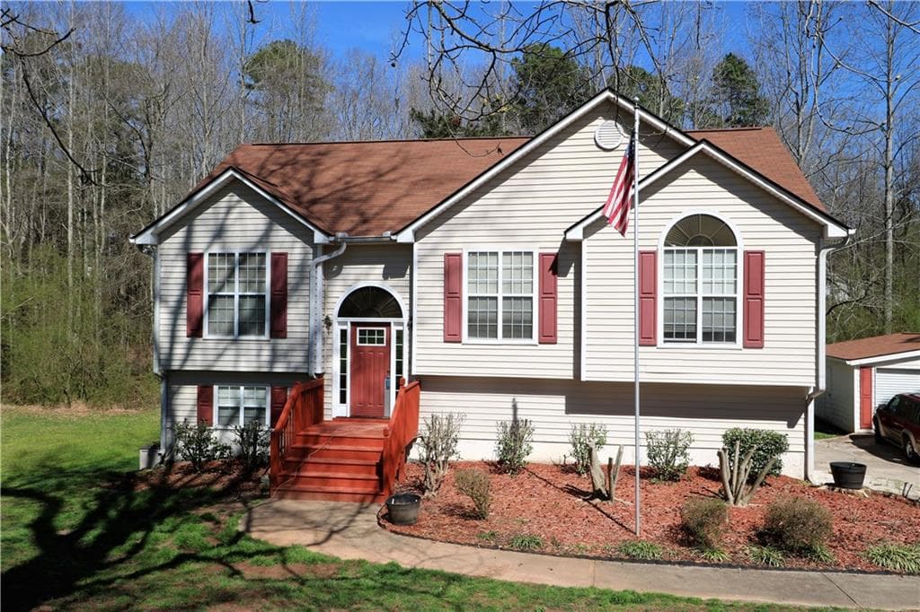 8190 Cleveland Ct., Cumming, GA 30028 — most recent listing photo