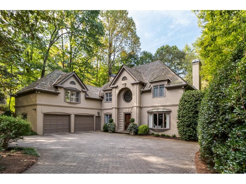 5440 Powers Overlook Court, Sandy Springs, GA 30327 — most recent listing photo