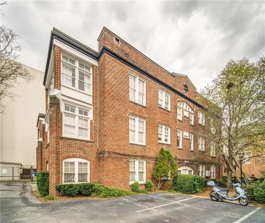 690 Piedmont Avenue 15, Atlanta, GA 30308 — most recent listing photo