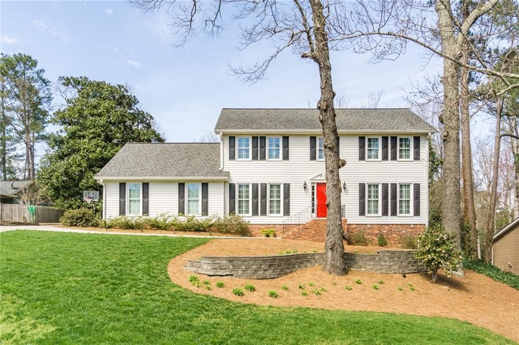 6 bedroom, 4 bathroom, 3,286 sq ft single family residence sold at 340 Somerset Lane, Marietta, GA 30067
