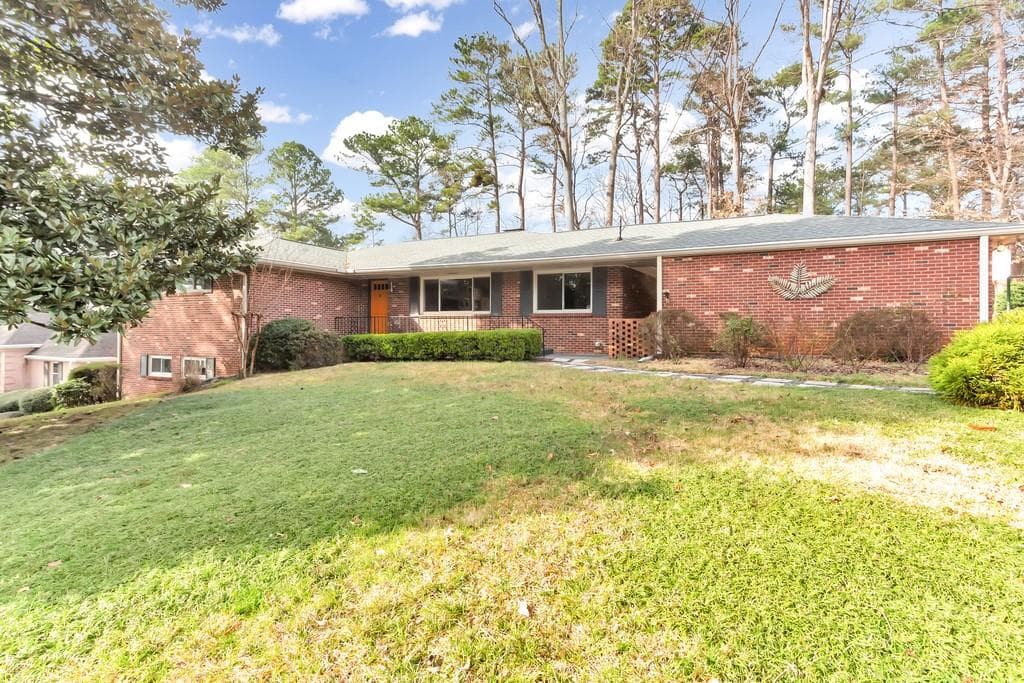 3 bedroom, 2 bathroom, 2,213 sq ft single family residence sold at 1548 Mason Mill Road, Atlanta, GA 30329