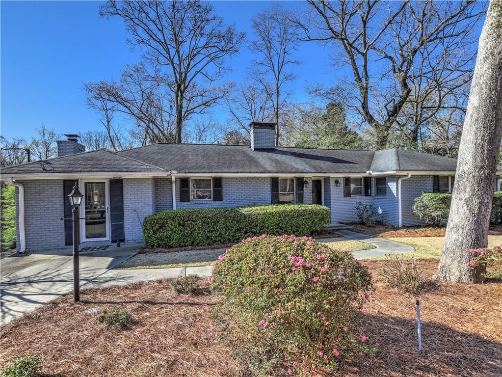 3 bedroom, 2 bathroom, 1,886 sq ft single family residence sold at 285 Elden Drive, Atlanta, GA 30342
