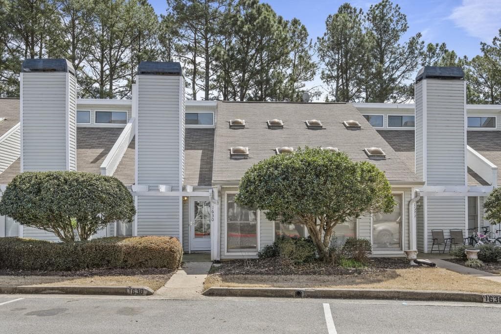 2 bedroom, 2 bathroom, 1,241 sq ft townhouse sold at 1630 Homestead Trail, Alpharetta, GA 30004
