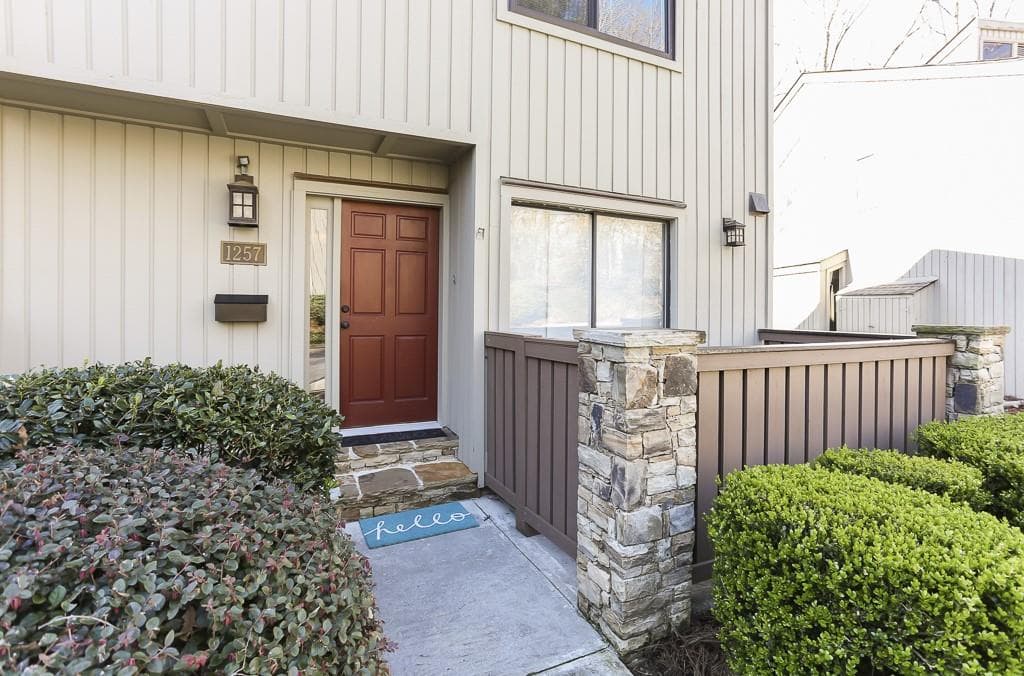 4 bedroom, 4 bathroom, 2,354 sq ft townhouse sold at 1257 Druid Knoll Drive, Brookhaven, GA 30319 — photo 1 of 1