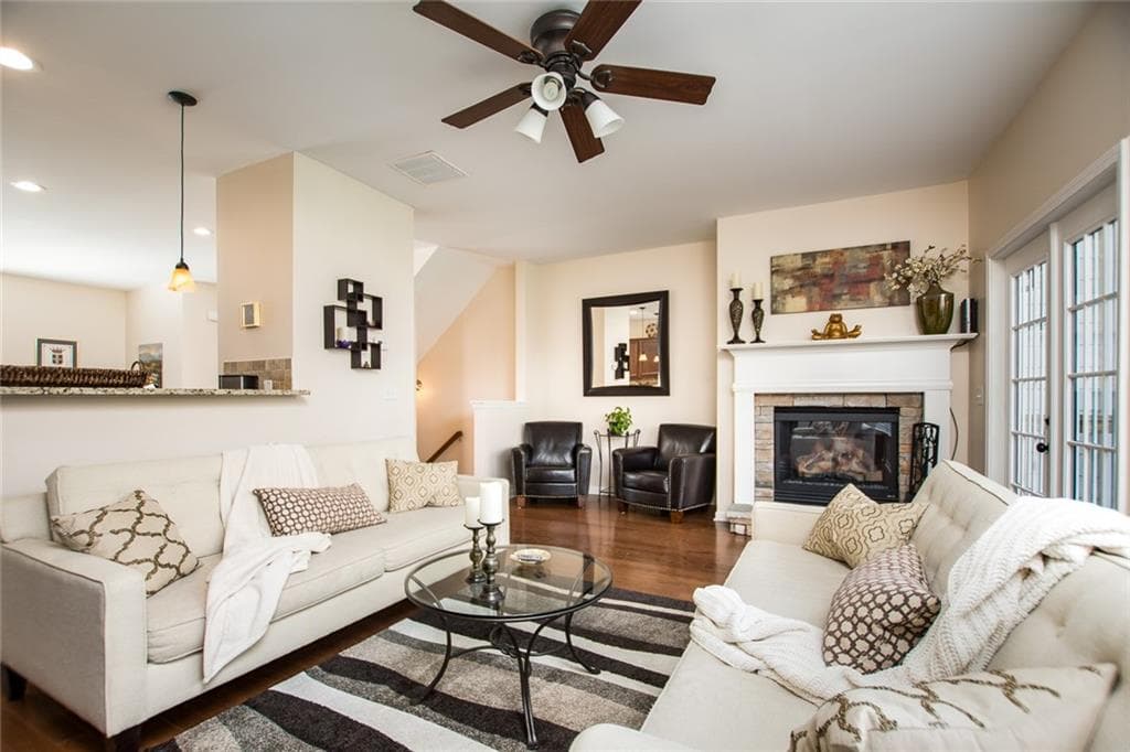 3 bedroom, 4 bathroom, 1,960 sq ft townhouse sold at 3842 Chattahoochee Summit Drive 31, Atlanta, GA 30339