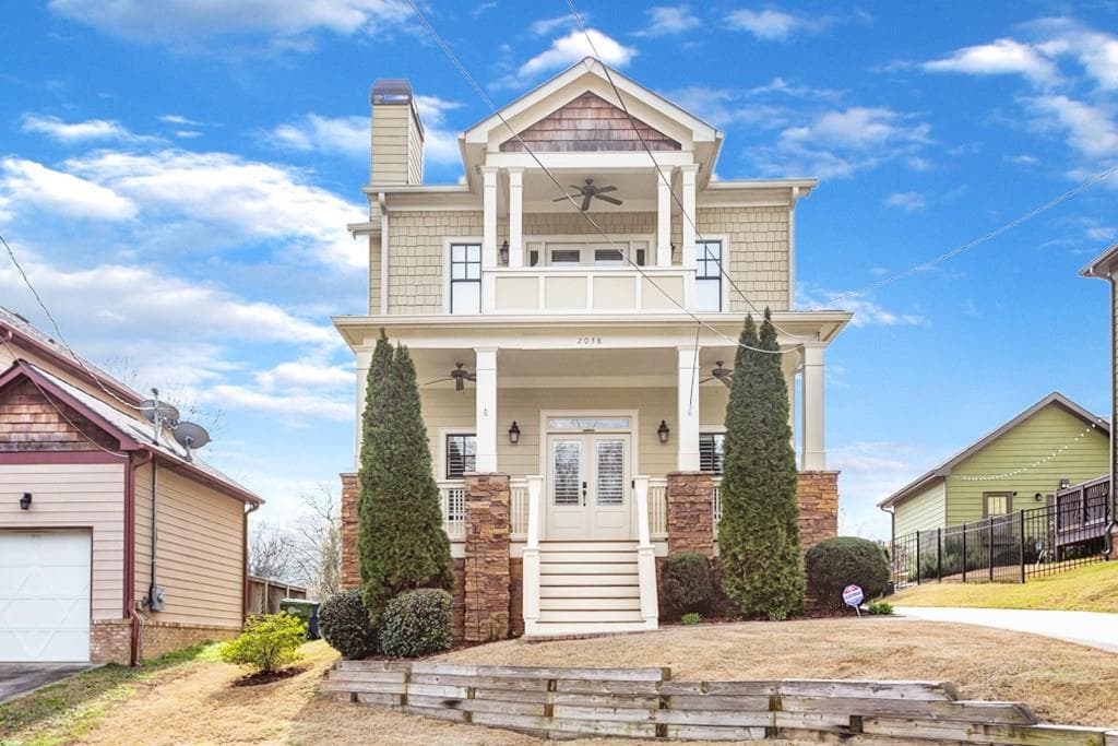 3 bedroom, 3 bathroom, 2,286 sq ft single family residence sold at 2038 Spink Street, Atlanta, GA 30318