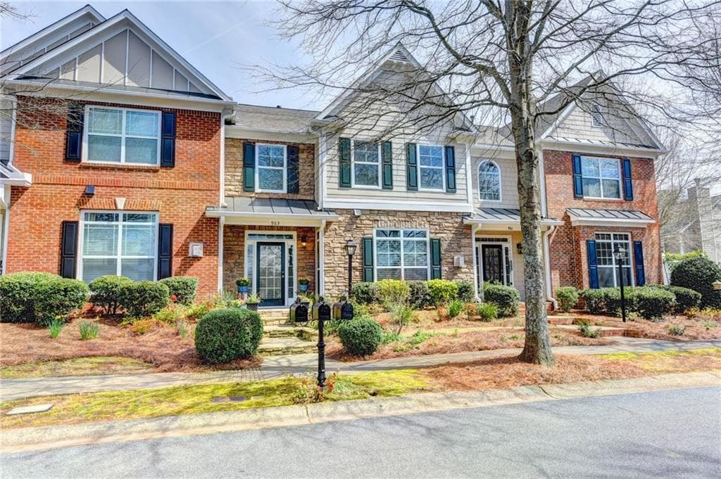3 bedroom, 3 bathroom, 2,372 sq ft townhouse sold at 963 Cambron Commons Trace, Suwanee, GA 30024