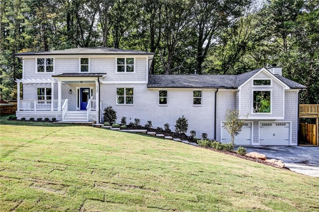 5 bedroom, 4 bathroom, 4,000 sq ft single family residence sold at 2184 Meadowcliff Drive, Atlanta, GA 30345