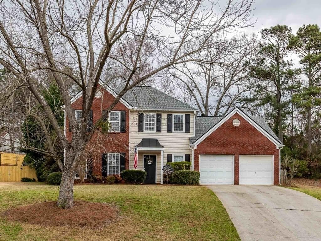 3 bedroom, 3 bathroom, 2,510 sq ft single family residence sold at 227 EAGLE GLEN Way, Woodstock, GA 30189