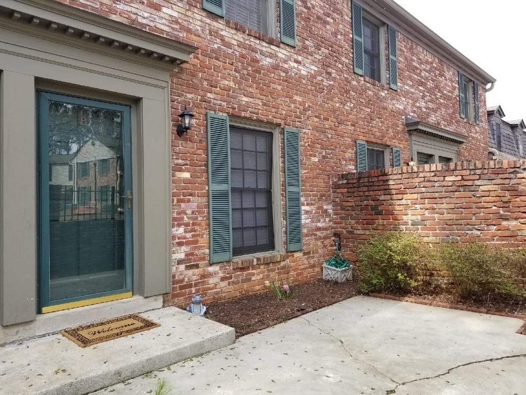 2 bedroom, 2 bathroom, 960 sq ft condominium sold at 3113 COLONIAL Way B, Atlanta, GA 30341
