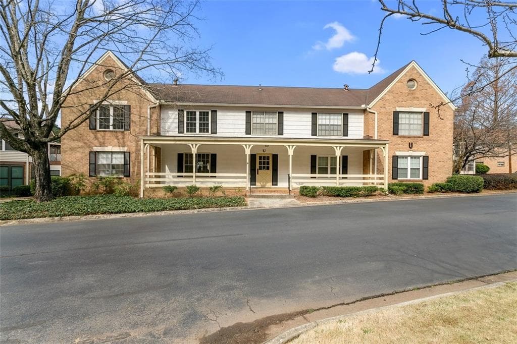 2 bedroom, 2 bathroom, 1,245 sq ft condominium sold at 3825 Lavista Road U3, Tucker, GA 30084