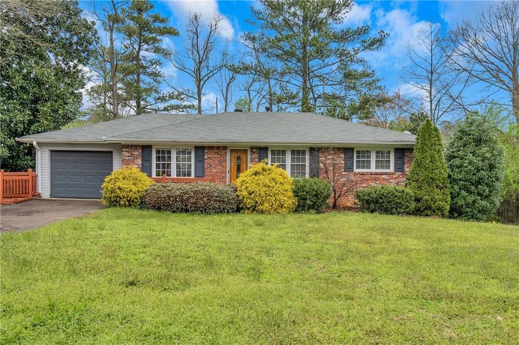 3 bedroom, 2 bathroom, 1,232 sq ft single family residence sold at 221 Brooke Drive, Alpharetta, GA 30009