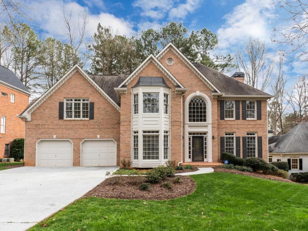 4 bedroom, 5 bathroom, 5,424 sq ft single family residence sold at 1592 Grandwood Trail, Acworth, GA 30101