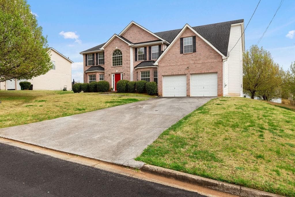 5 bedroom, 3 bathroom, 3,024 sq ft single family residence sold at 2432 MARSH RABBIT Bend, Decatur, GA 30035