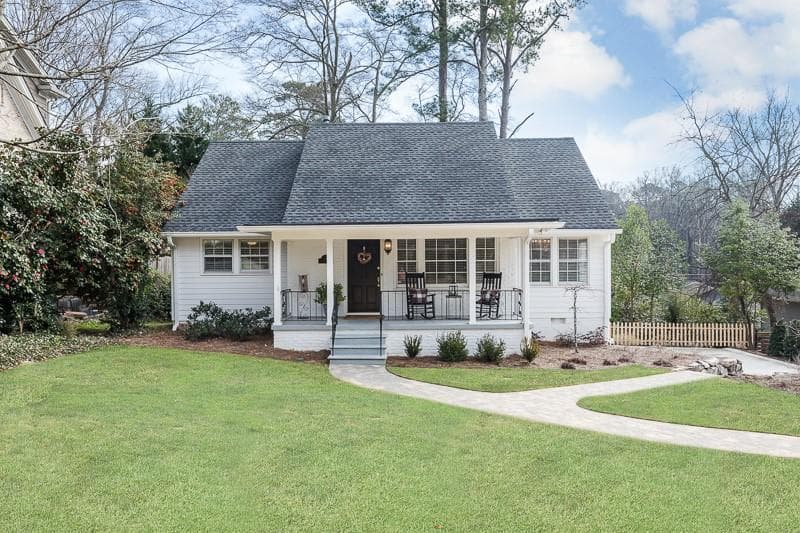 3 bedroom, 3 bathroom, 2,113 sq ft single family residence sold at 2785 Ashford Road, Brookhaven, GA 30319