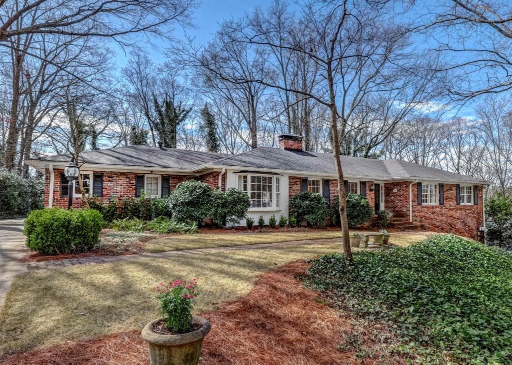 4 bedroom, 4 bathroom single family residence sold at 4183 Mcclatchey Circle, Atlanta, GA 30342
