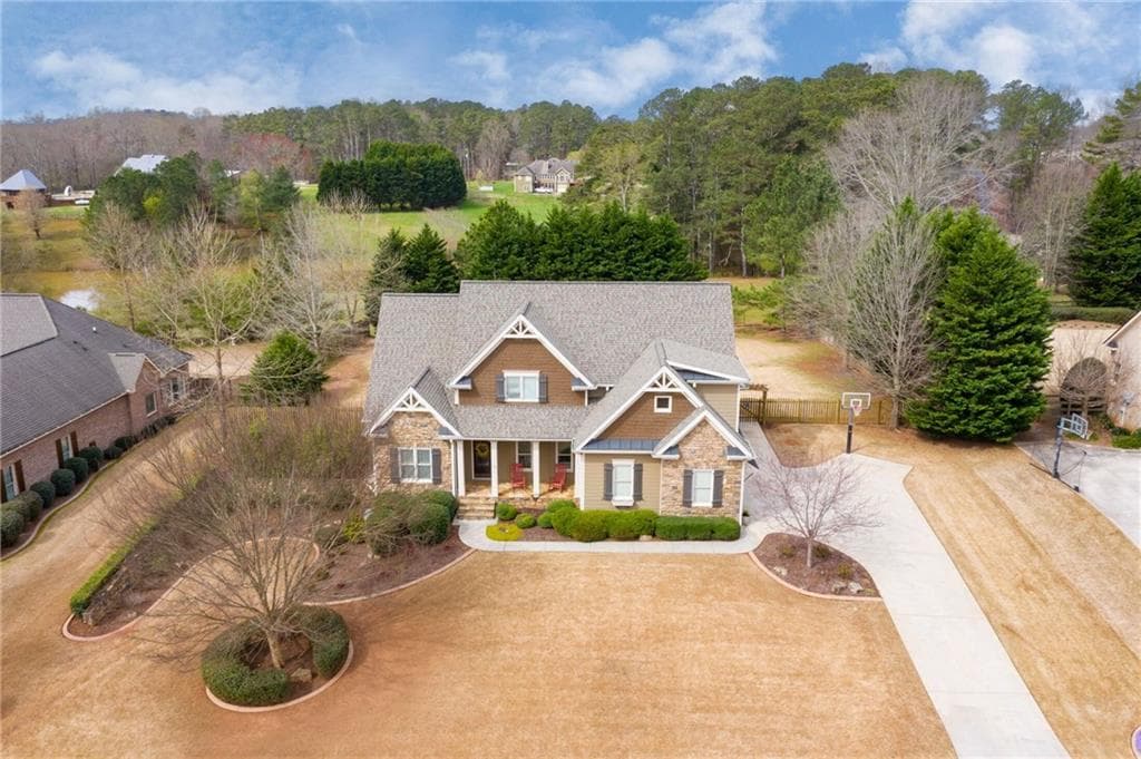 4 bedroom, 4 bathroom, 2,639 sq ft single family residence sold at 212 Autumn Glen Trail, Woodstock, GA 30188