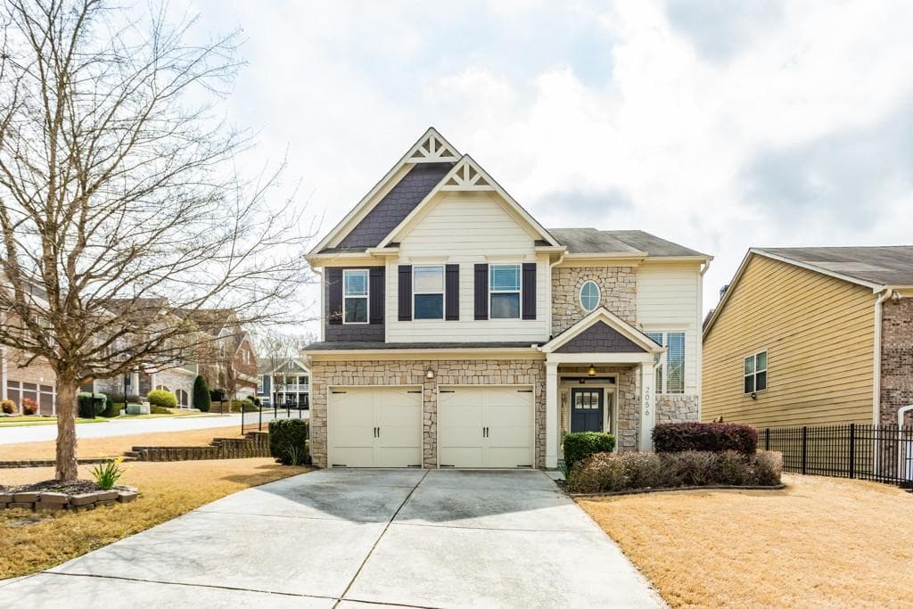5 bedroom, 3 bathroom, 2,736 sq ft single family residence sold at 2056 Old Georgian Terrace, Atlanta, GA 30318
