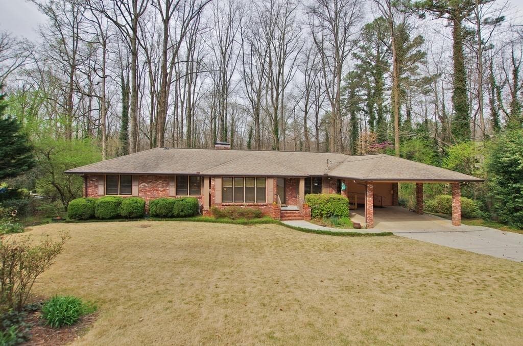 3 bedroom, 3 bathroom, 3,652 sq ft single family residence sold at 1150 VISTAVIA Circle, Decatur, GA 30033