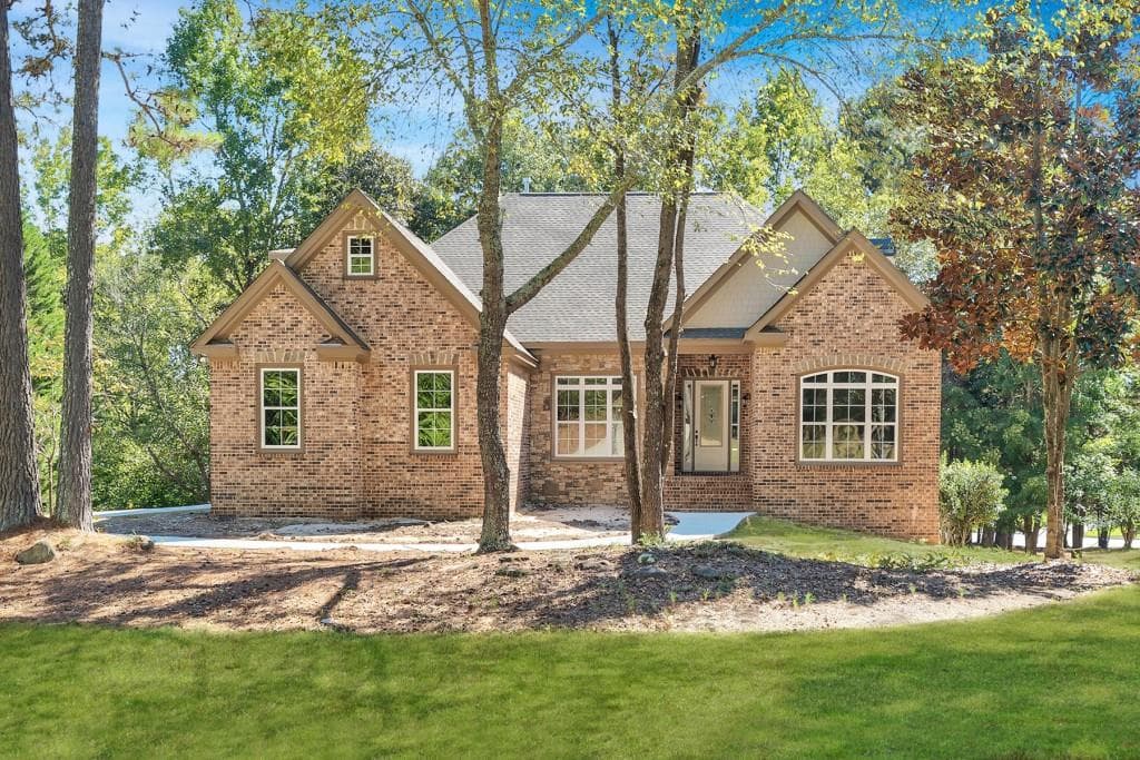 4 bedroom, 4 bathroom, 3,456 sq ft single family residence sold at 425 Watermill Way, Suwanee, GA 30024