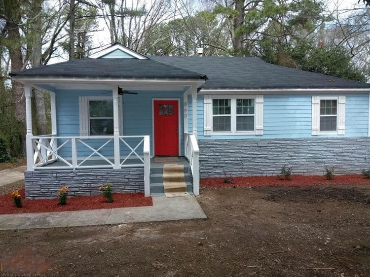 3 bedroom, 1 bathroom, 1,014 sq ft single family residence sold at 860 Midway Street, Atlanta, GA 30315