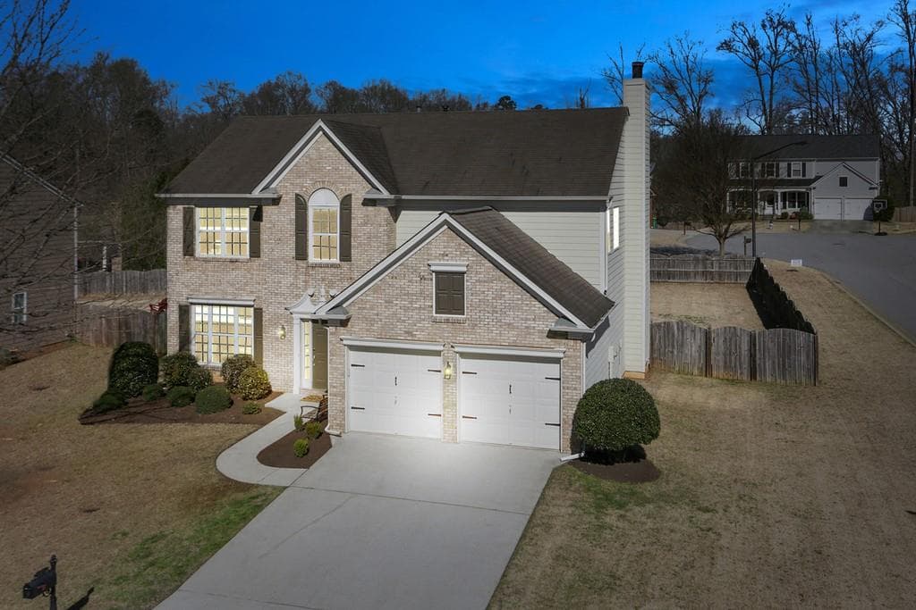 4 bedroom, 3 bathroom, 2,818 sq ft single family residence sold at 147 TOWEY Trail, Woodstock, GA 30188