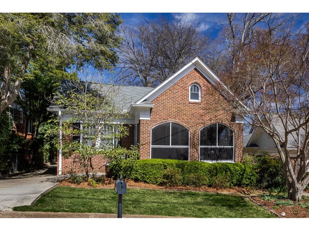 4 bedroom, 3 bathroom, 2,486 sq ft single family residence sold at 1072 Bellevue Drive, Atlanta, GA 30306